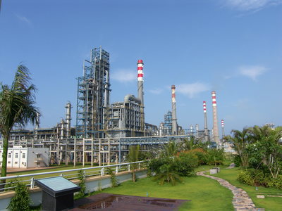 化工产品的广泛应用及其社会影响