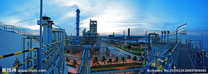 化工厂区的视觉剖析 安全、效率与环境